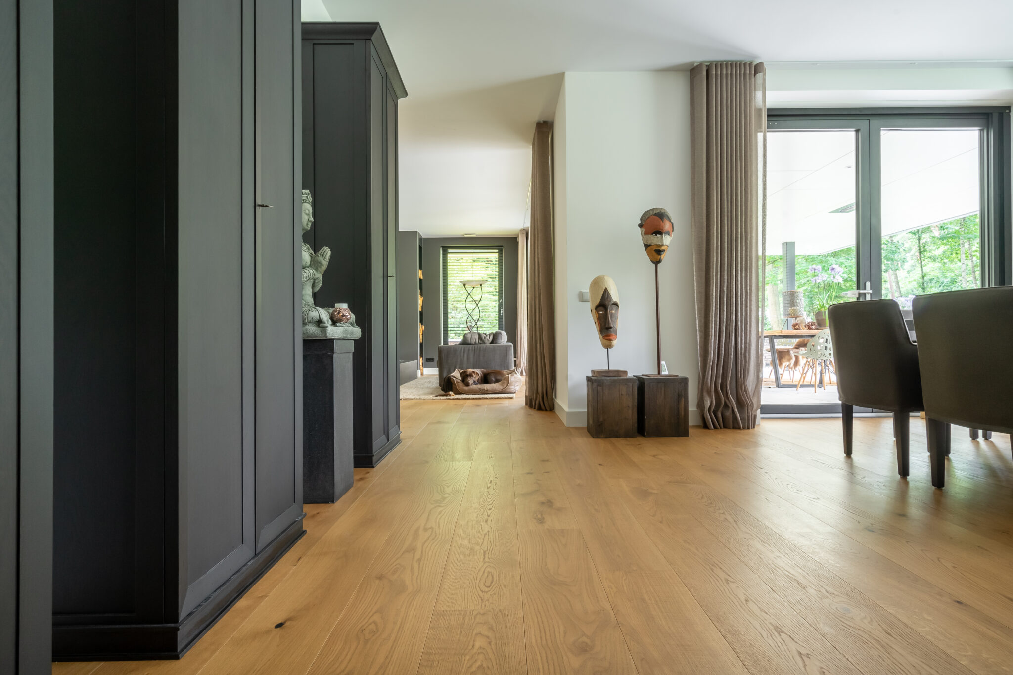 Sàn gỗ Sồi lắp thẳng NOËL Parquet tại căn hộ cao cấp